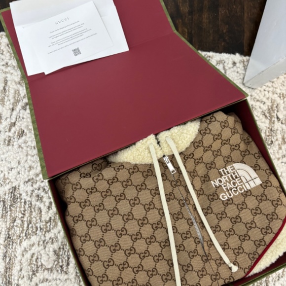 The North Face x Gucci GG canvas and shearling jacket - Picture 6 of 8